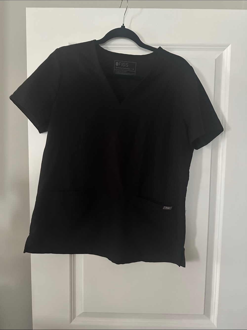 Figs Black V-Neck Short Sleeve Scrub Top for Women